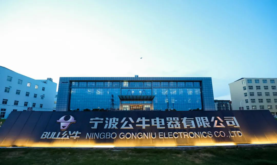 1756975805239009258.jpg 1723801216116046661.jpg