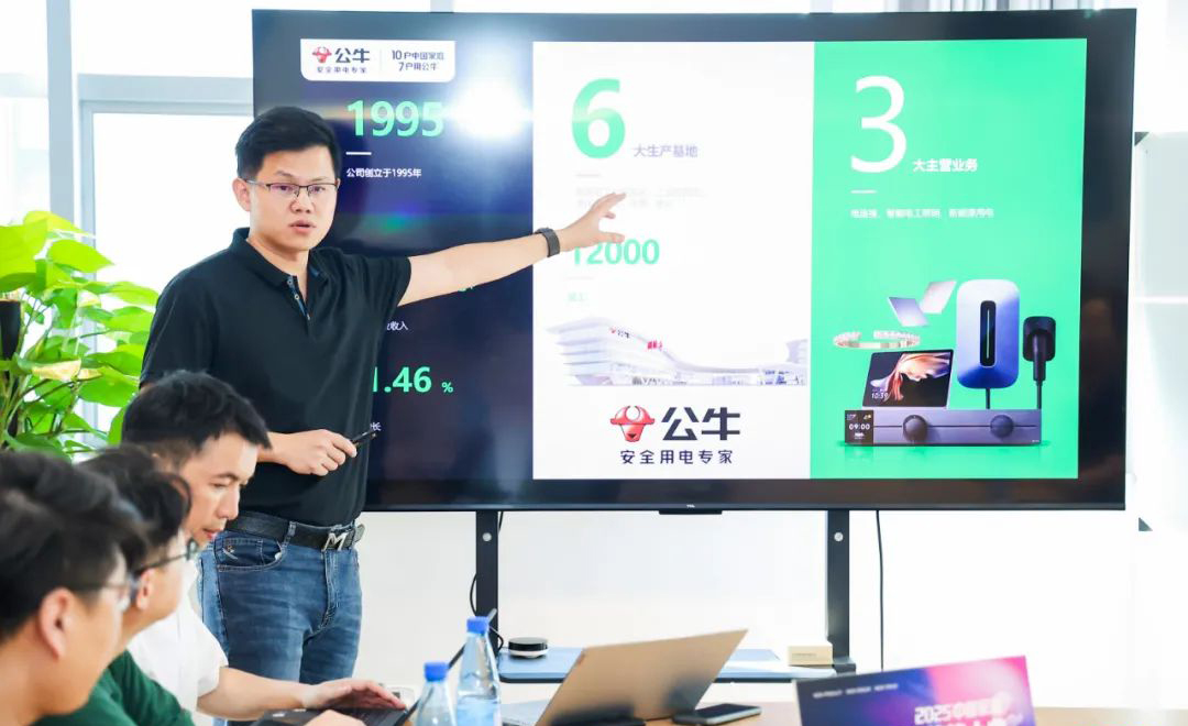 1756975849806016189.jpg 1723801216272052893.jpg